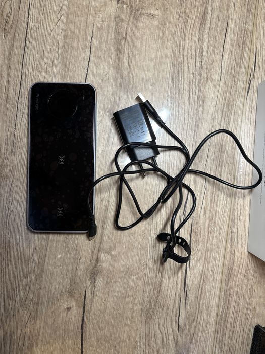 Продам беспроводную зарядку Prestigio ReVolt A5