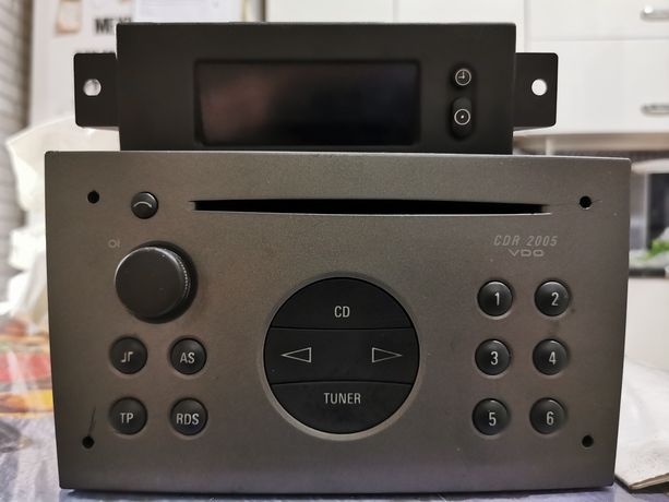 Fabryczne Radio do Opla z wyświetlaczem