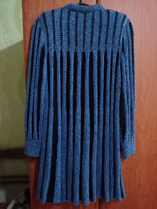 Продам кардиган вязаный.