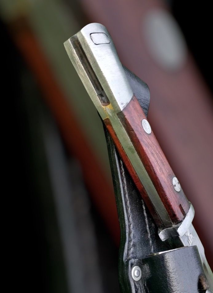 Polski bagnet PERKUN wz.24 z pochwą i żabką