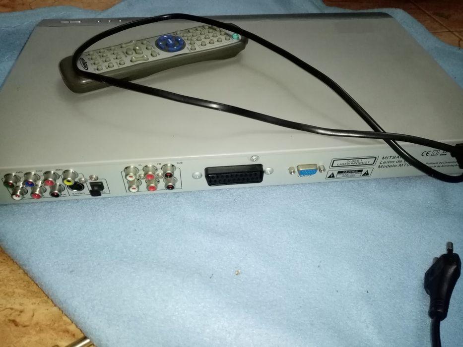Leitor DVD com comando