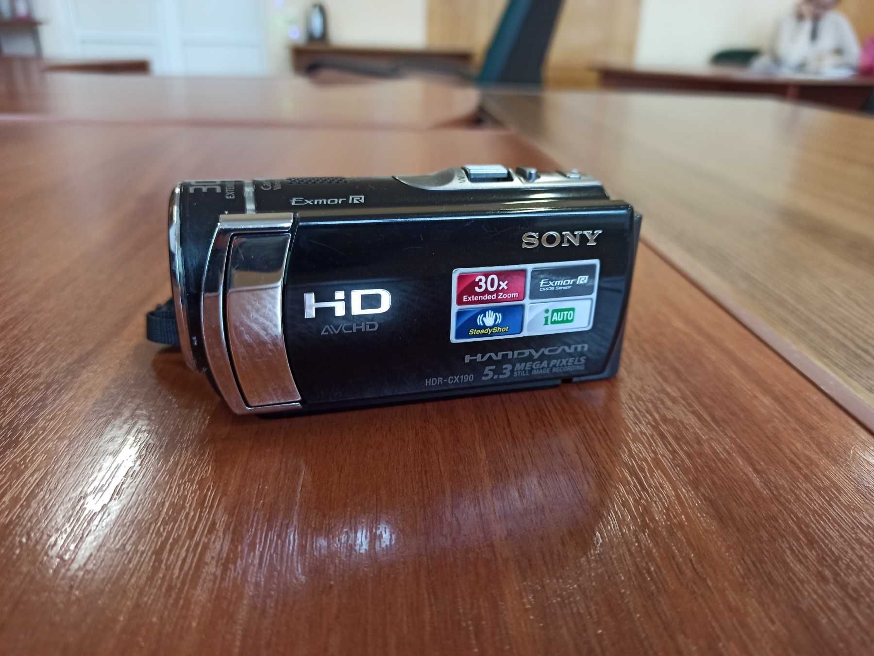 Відеокамера Sony HDR CX190E