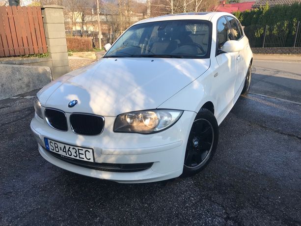 Sprzedam BMW 118i benzyna automat 2007 r    5 drzwi stan bdb