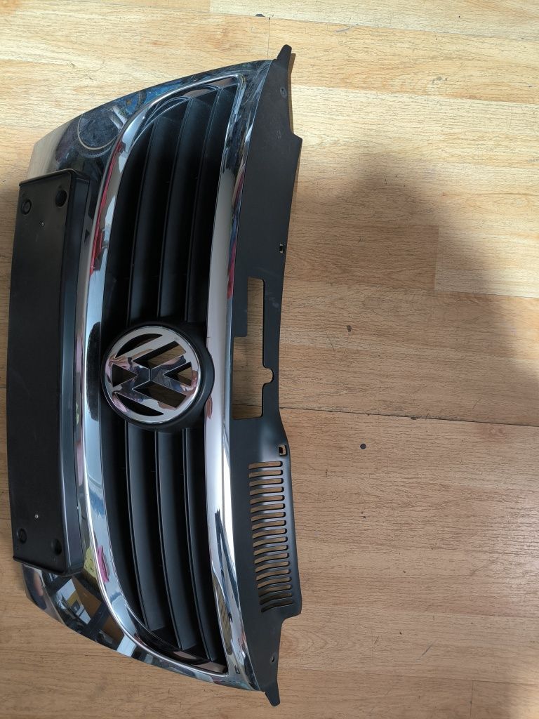 Atrapa, grill zderzaka VW EOS