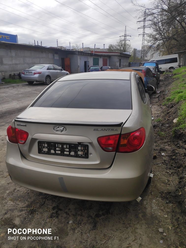 Разборка шрот Hyundai Elantra HD бампер дверь четверть стекло стоп бак