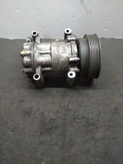 Clio III Modus 1,5 dci sprężarka klimatyzacji