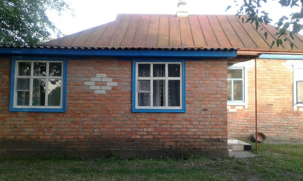 Продаю будинок з ділянкою у Полтавській області