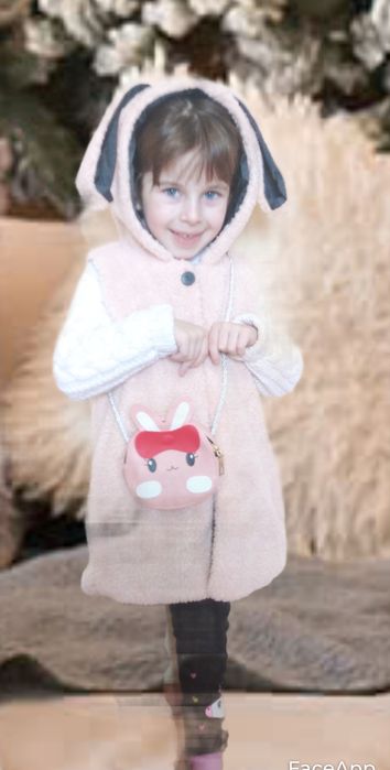 Жилетка на девочку розовая,мех тедди