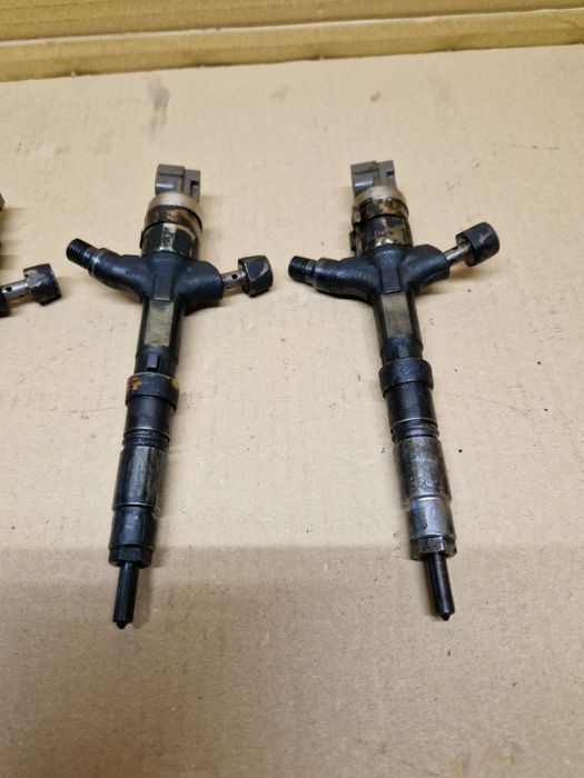 Wtrysk wtryskiwacz wtryskiwacze paliwa 2.0 D4D 116 KM Toyota RAV4 II