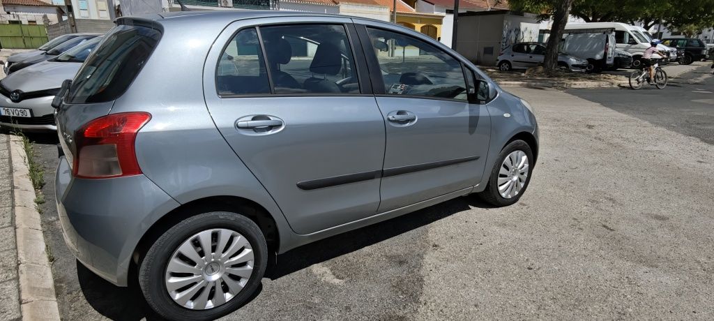 Toyota Yaris  1000cc 70cv