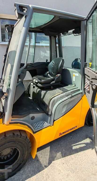 Wózek widłowy Jungheinrich TFG 430s 3.3m LPG