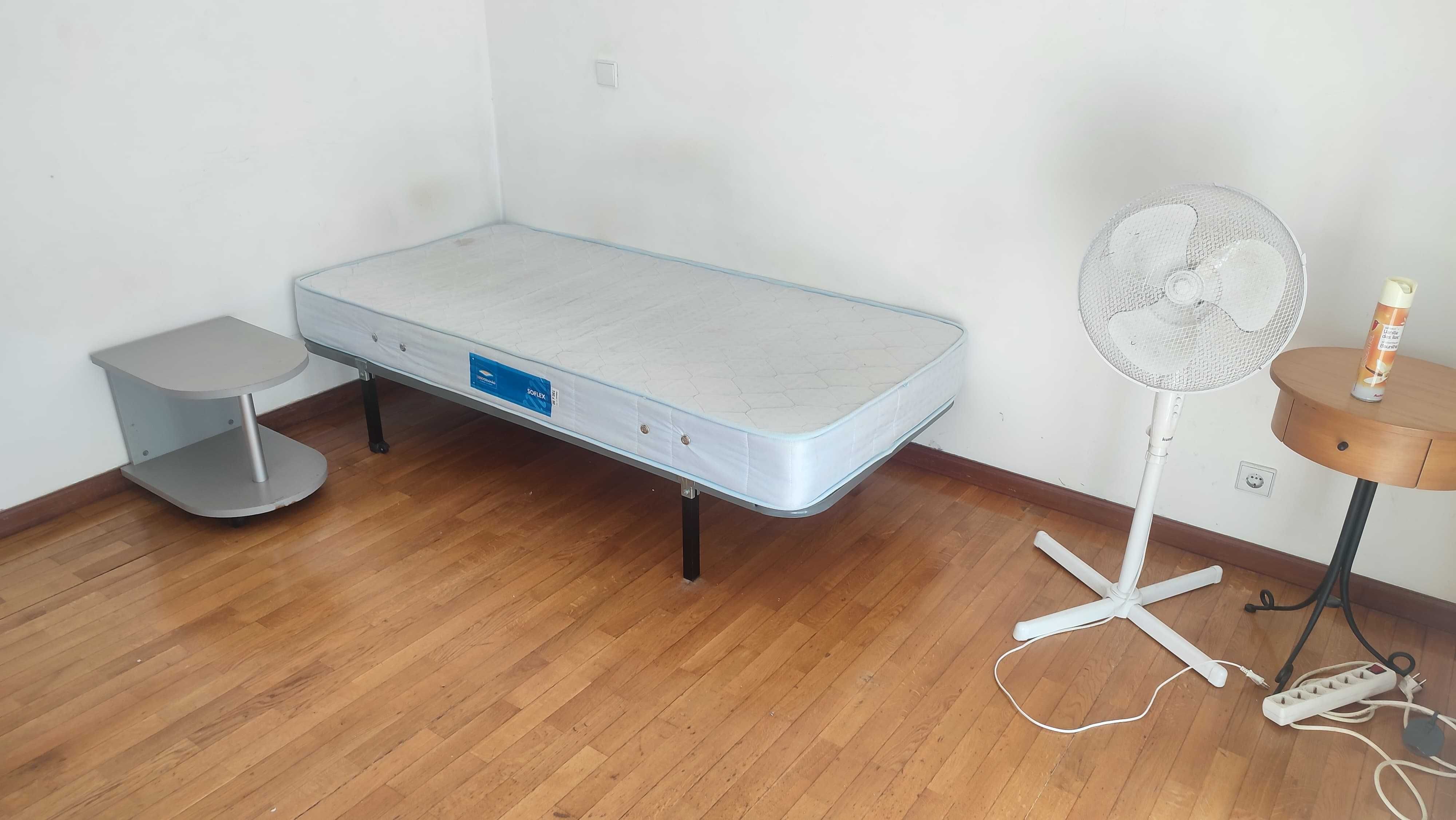 1-2 quartos vagos para estudantes (f/m) - Apartamento T3 Coimbra