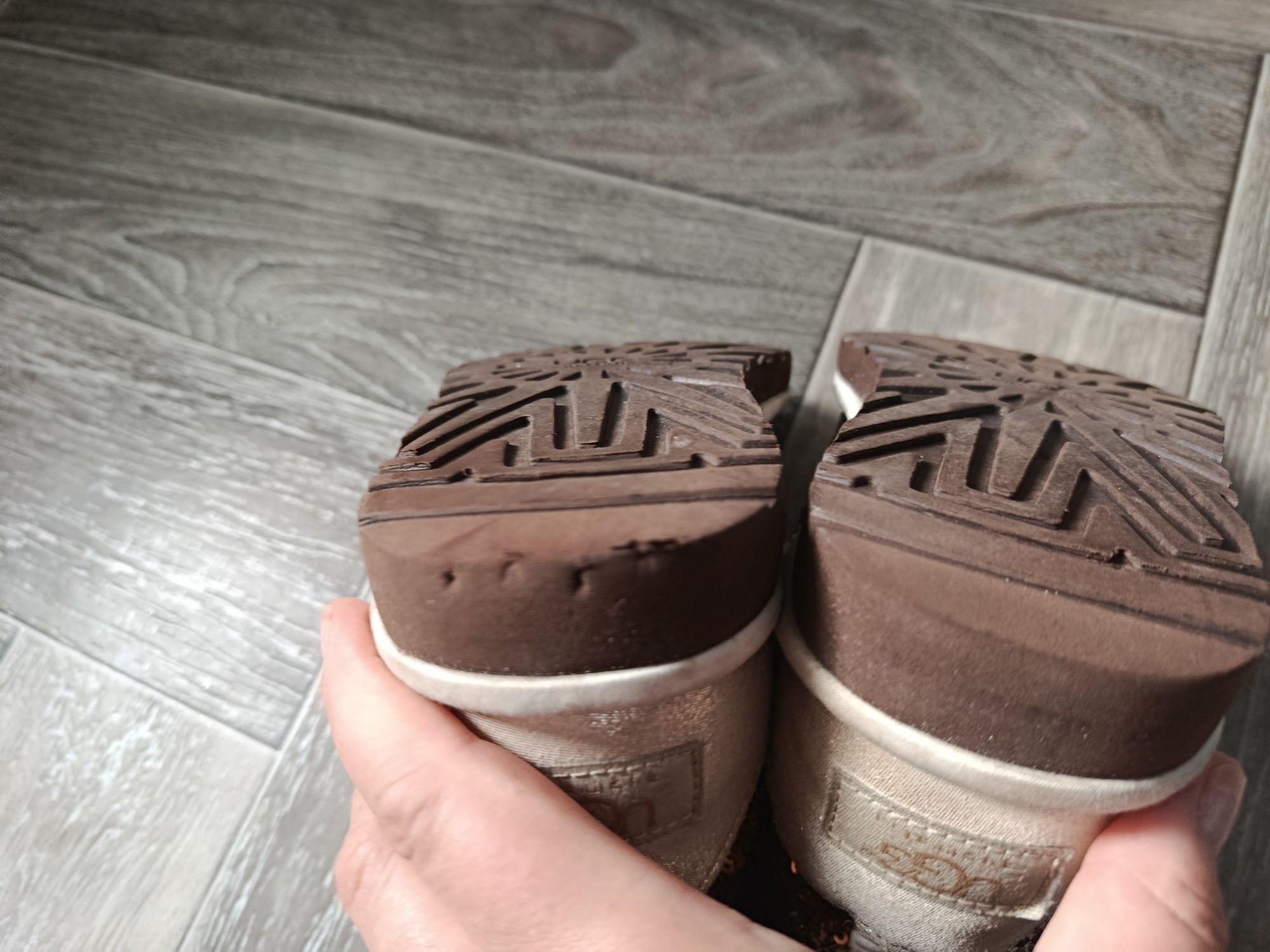 Золотисті UGG, уггі