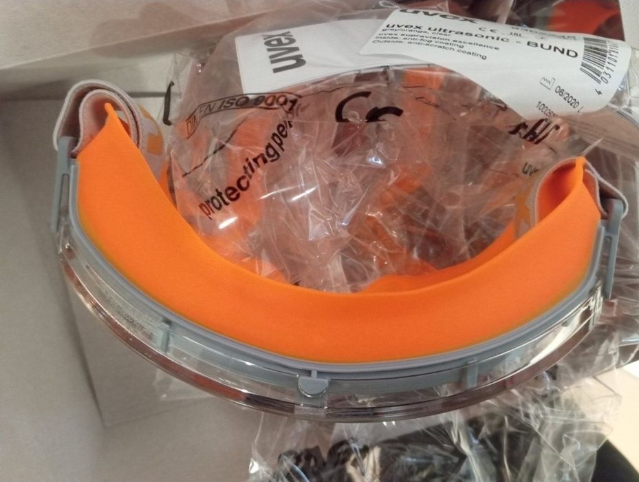 Захисна маска-окуляри Uvex