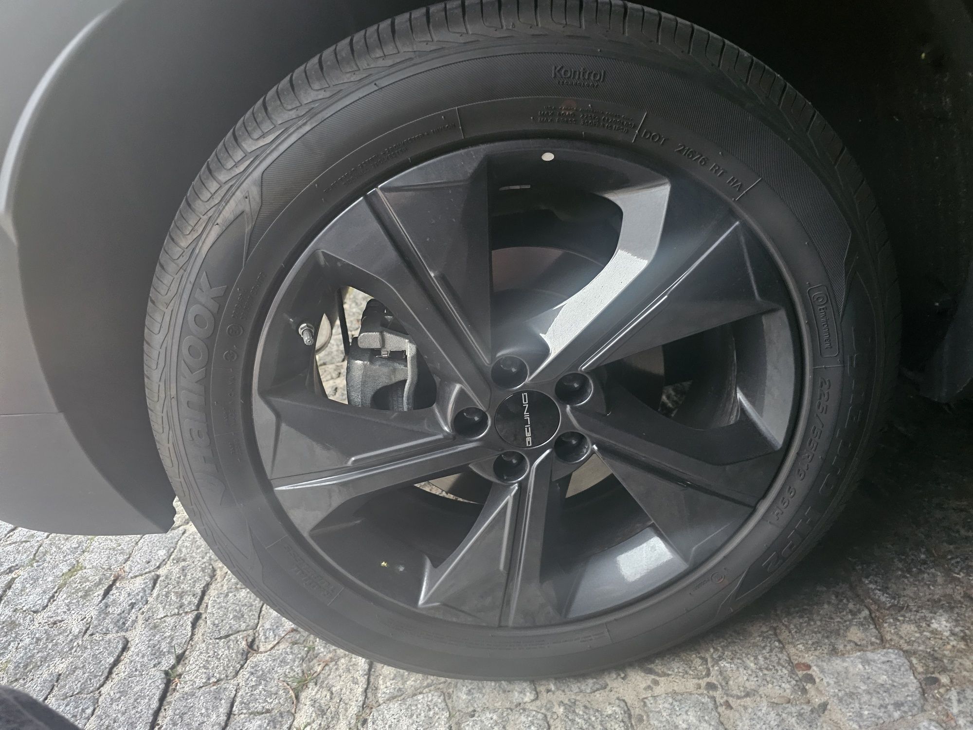 Opony Hankook Dynapro HP2 225|55x19 rok 2024-4 szt