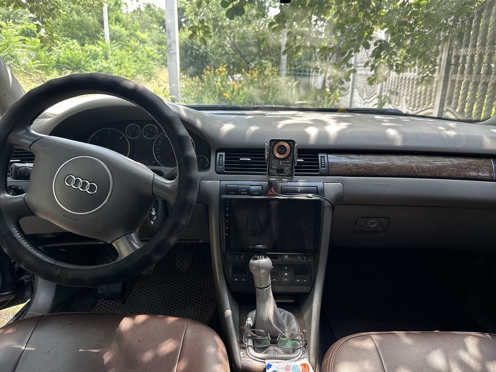 Audi A6C5 2.5 дизель 2001