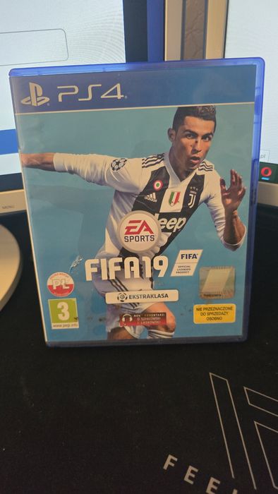 Fifa 19 ps4 wersja pl