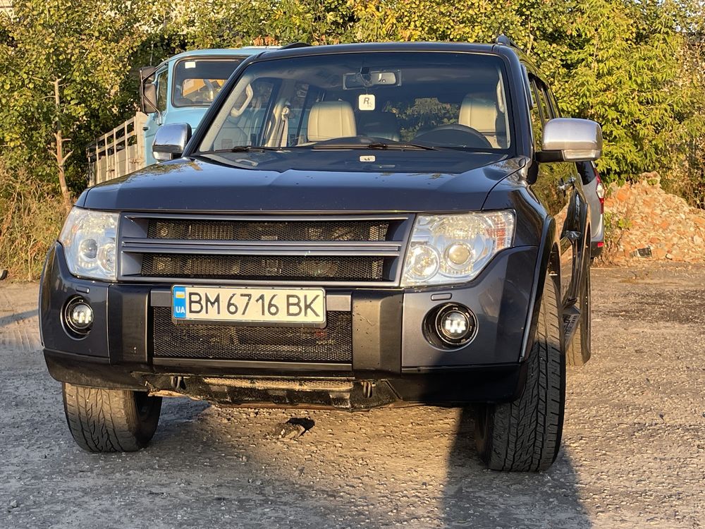 Mitsubishi Pajero Wagon IV