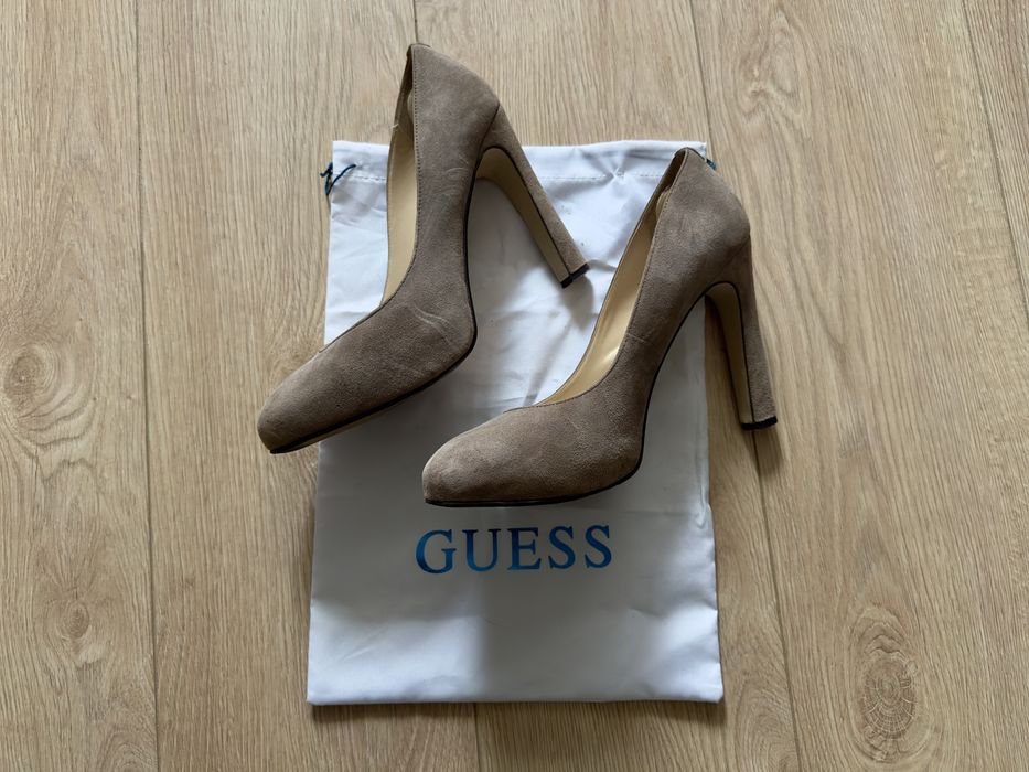 Оригінальні туфлі Guess, бежеві/охра