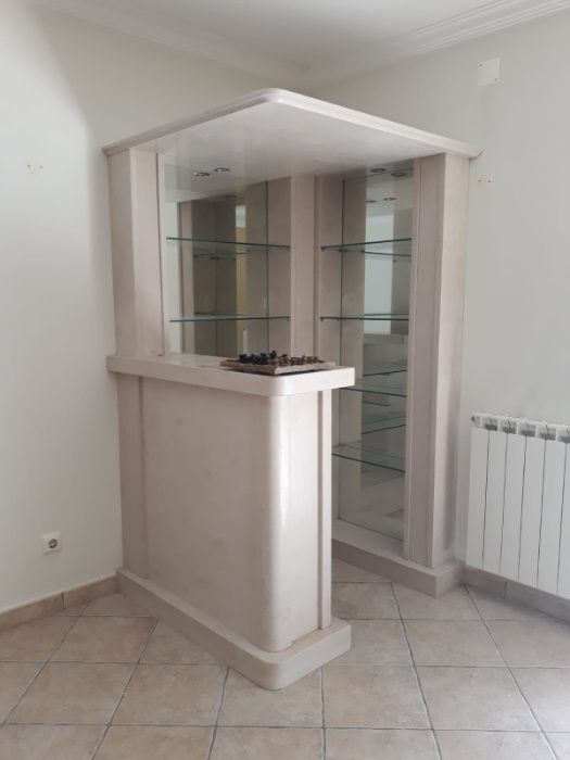 Bar de Canto em Pedra