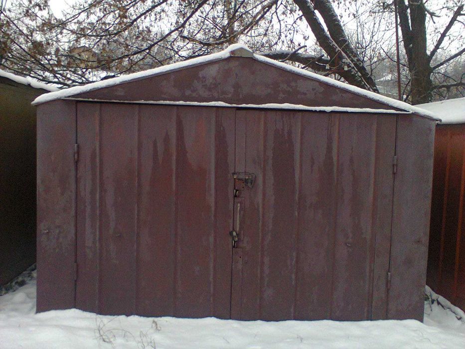 Оренда металевого гаража вул.Авіаційна,24