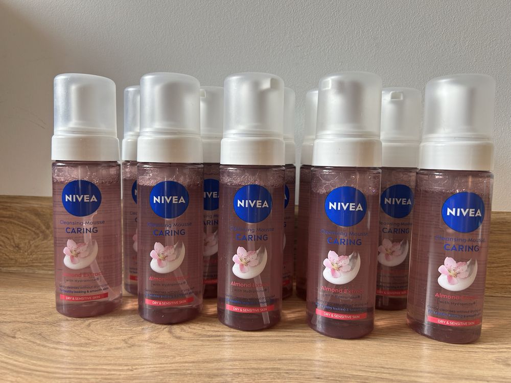 Zestaw 10 pianek do twarzy Nivea Caring 10 x 150 ml