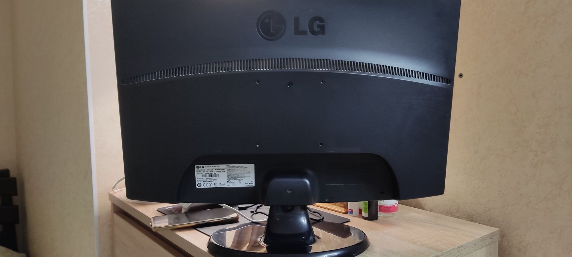 Монитор LG FLATRON W2343S