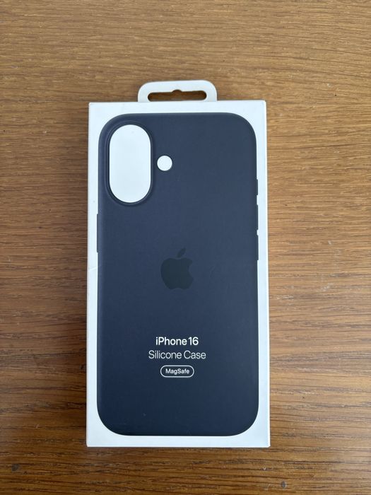 Оригінальний чохол Apple iPhone 16