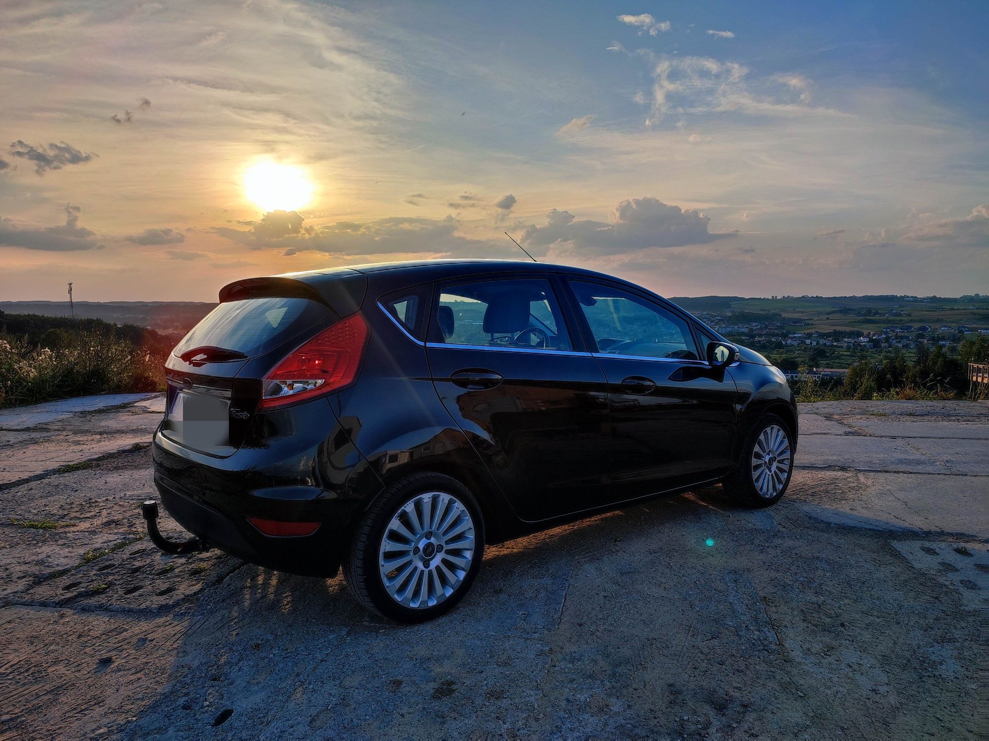 Ford Fiesta Mk7 5 drzwi 1.6 benzyna 120km Bogata opcja Titanium