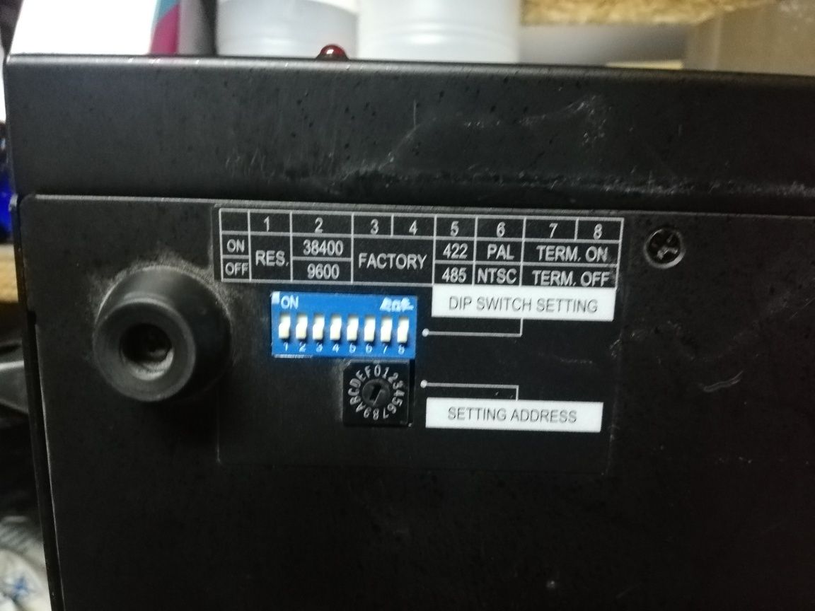 4x Hikvision rejestratory