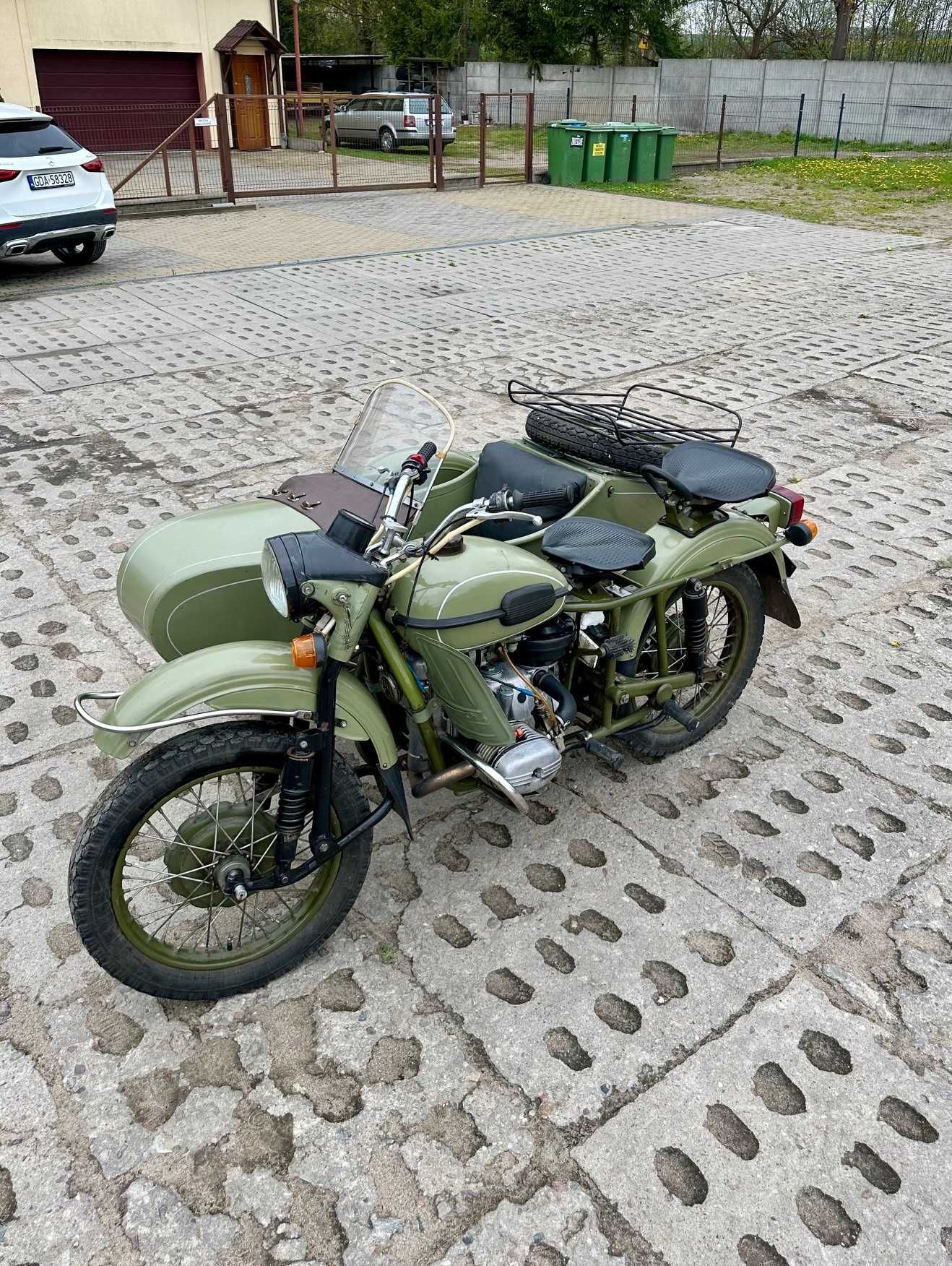 URAL 650 Dniepr z wózkiem bocznym