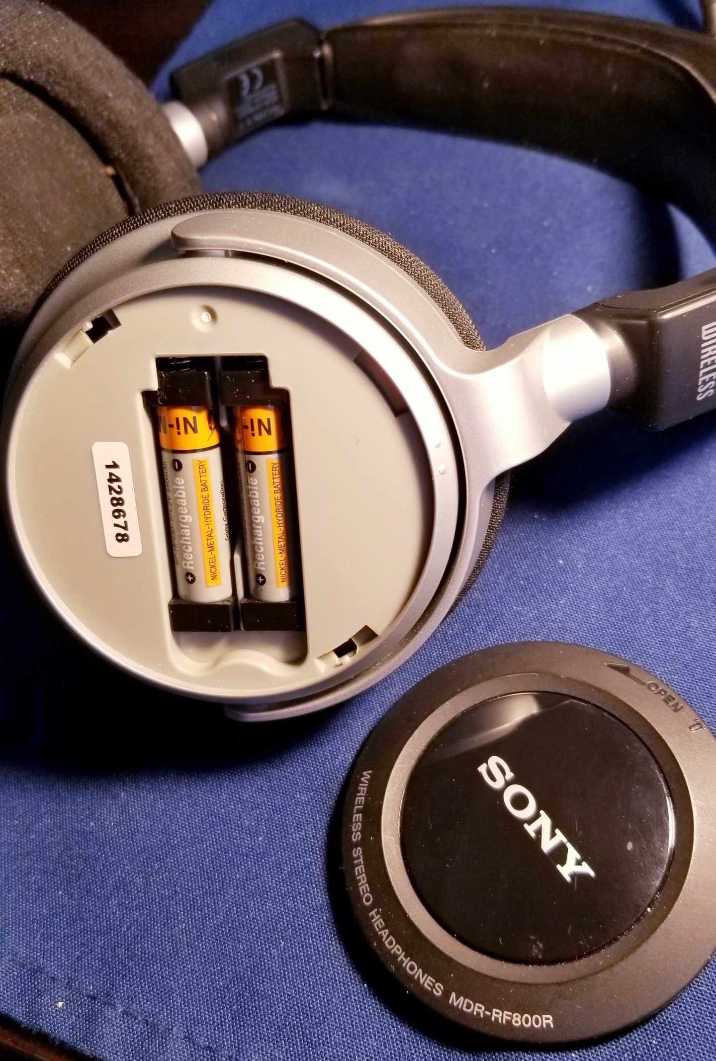 Беспроводные Hi Fi наушники Sony на 100 метров