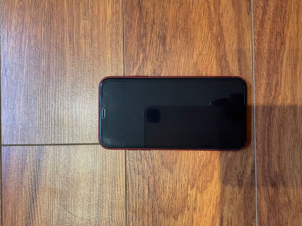 iPhone 11 64gb praticamente novo