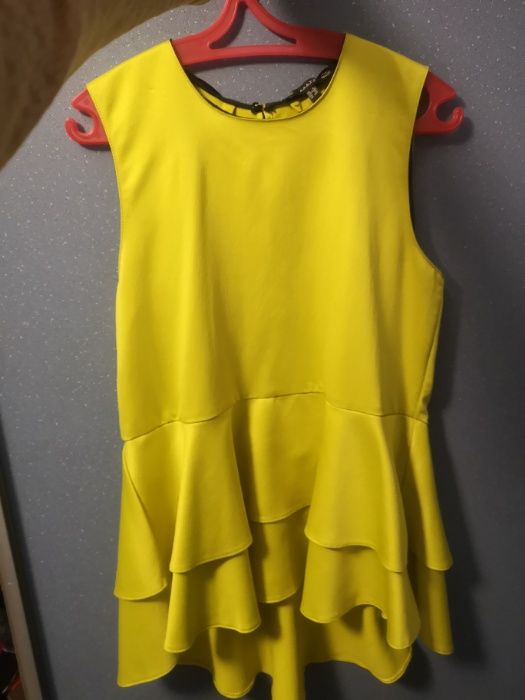 Красивая женская летняя желтая блузка кофта баска без рукавов