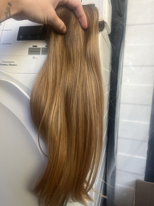 Натуральне волосся на заколках