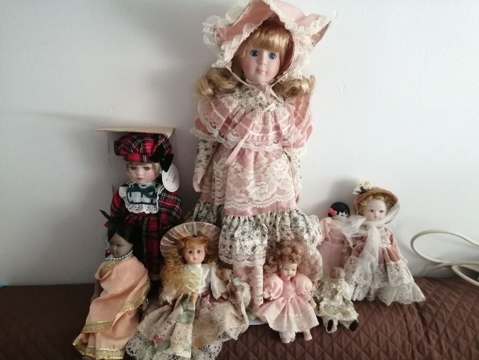 Bonecas de porcelana