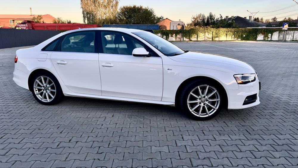 Audi A4 Quattro Premium Plus S-Line