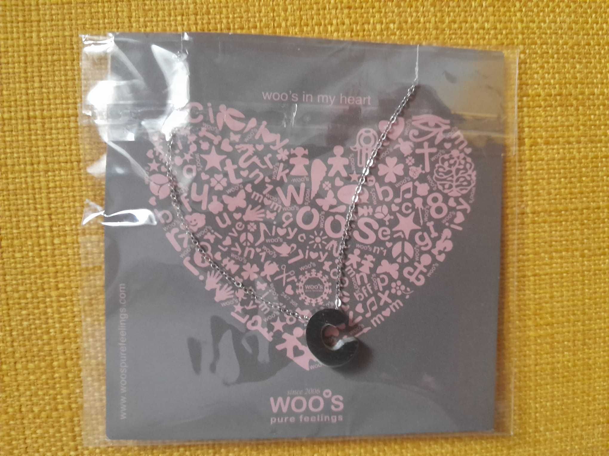 Fio de aço com letra "C" da marca WOO'S pure feelings  - NOVO