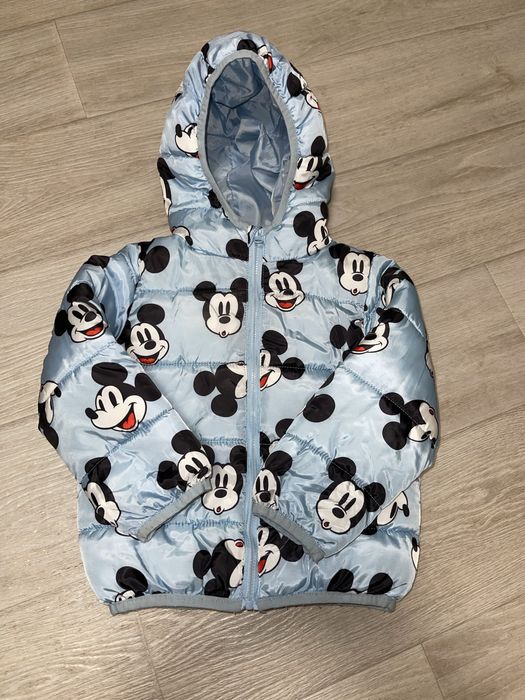 Курточка с мики маусом