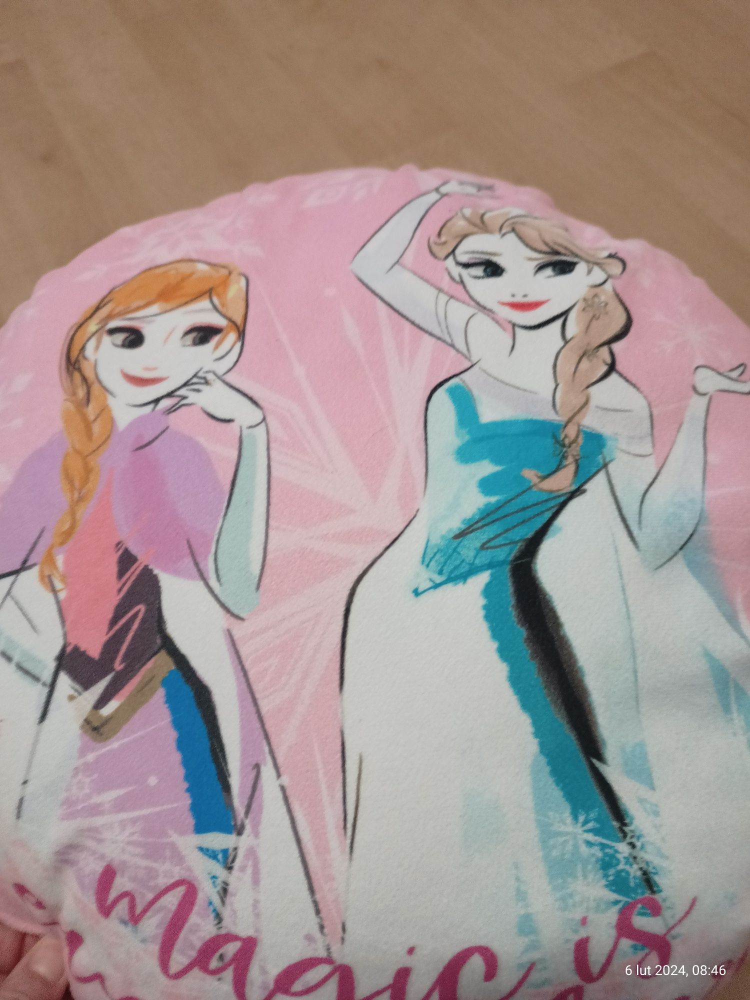 Okrągła poduszka dla dziewczynki - Elsa i Anna