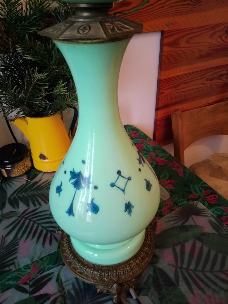 Lampa naftowa przerobiona na prad