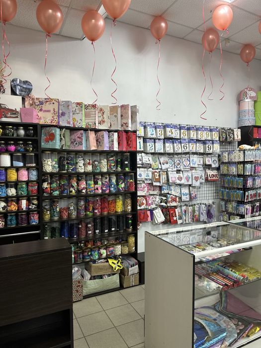 Вітрина скляна, прилавок, полиця, стійка