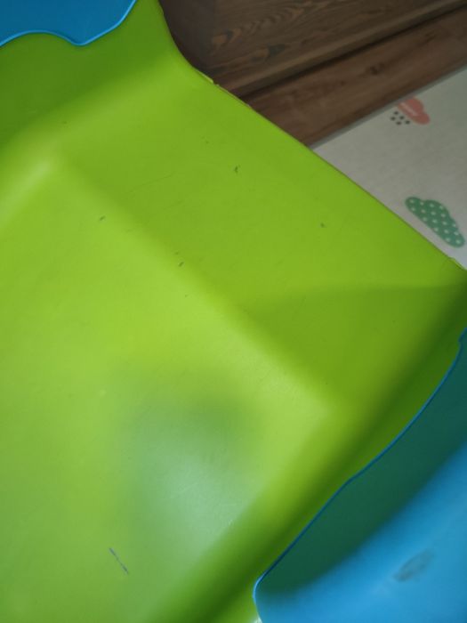 Zjeżdżalnia plastikowa dla dzieci