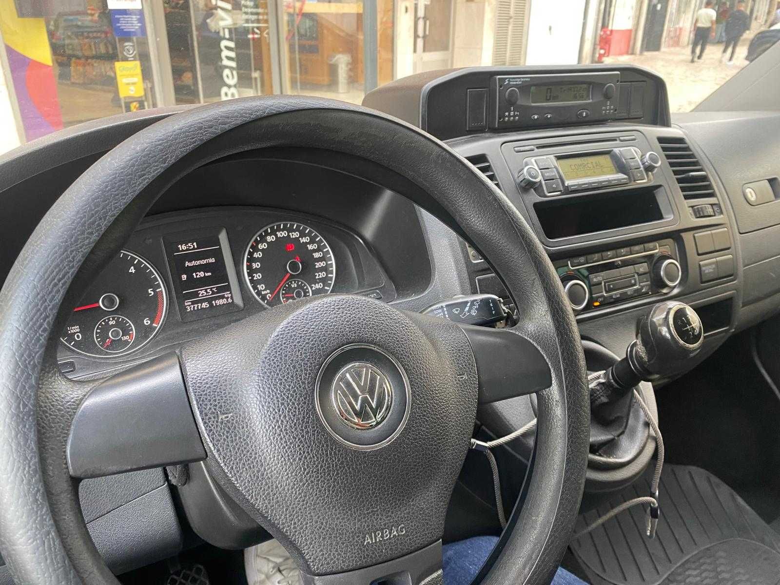 VW Caravelle 9 lugares turbodiesel de 2.0