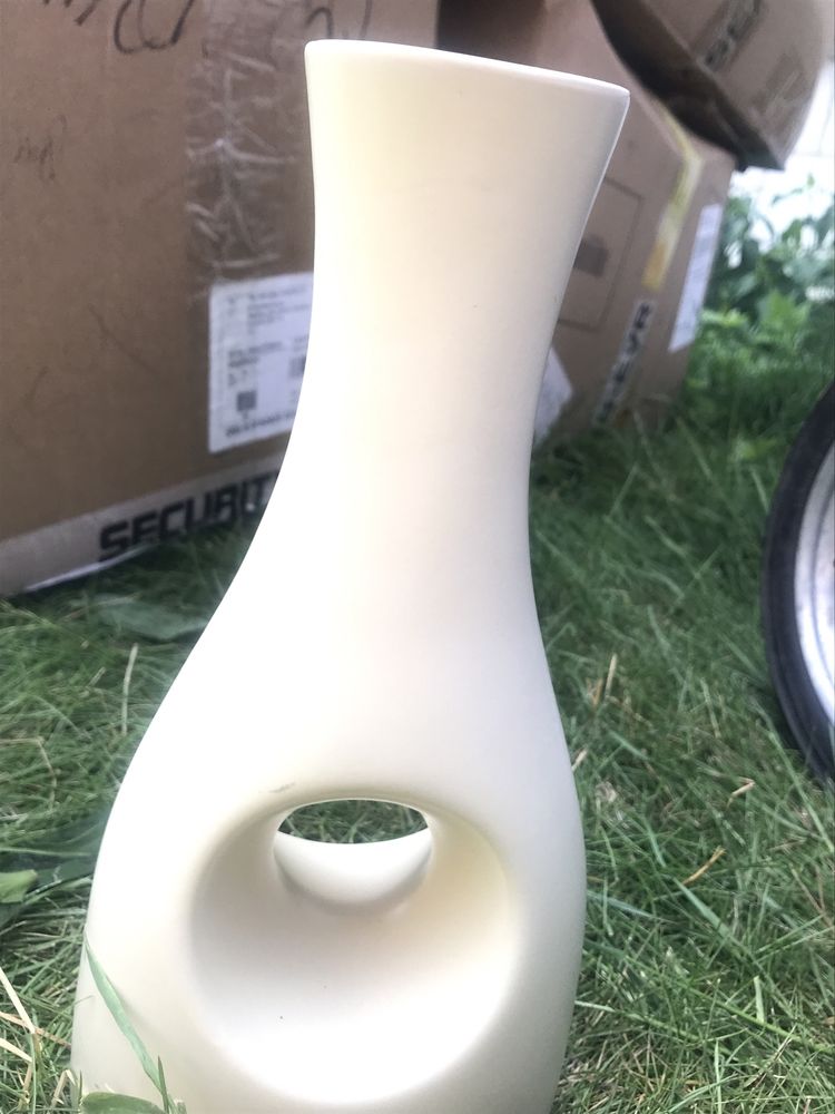 Nowoczesny ceramicZny wazon na kwiaty