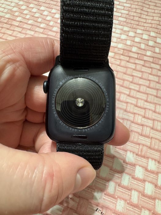 В продаже Apple Watch Se 2 44mm GPS+LTE