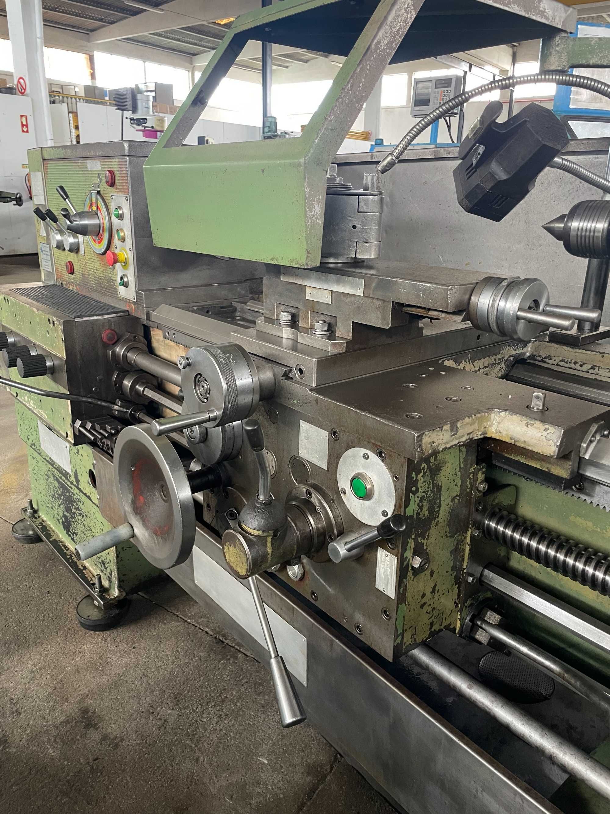 Torno mecânico ZMM C11 MT usado