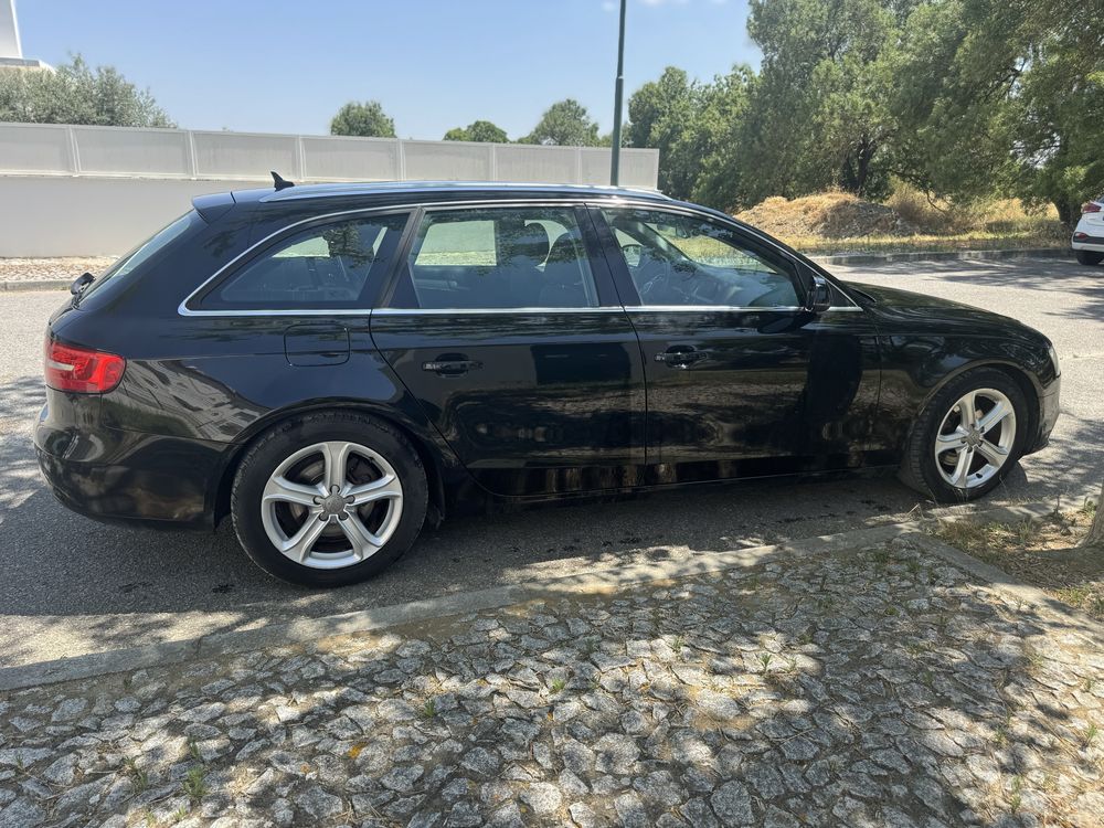 AUDI A4  2.0 TDI carrinha facelift 2012 bom estado