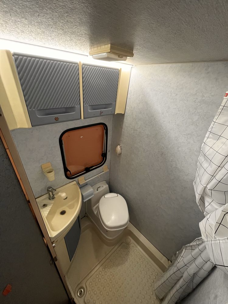 Autocaravana Ford Transit Chausson Bifuel de Fábrica