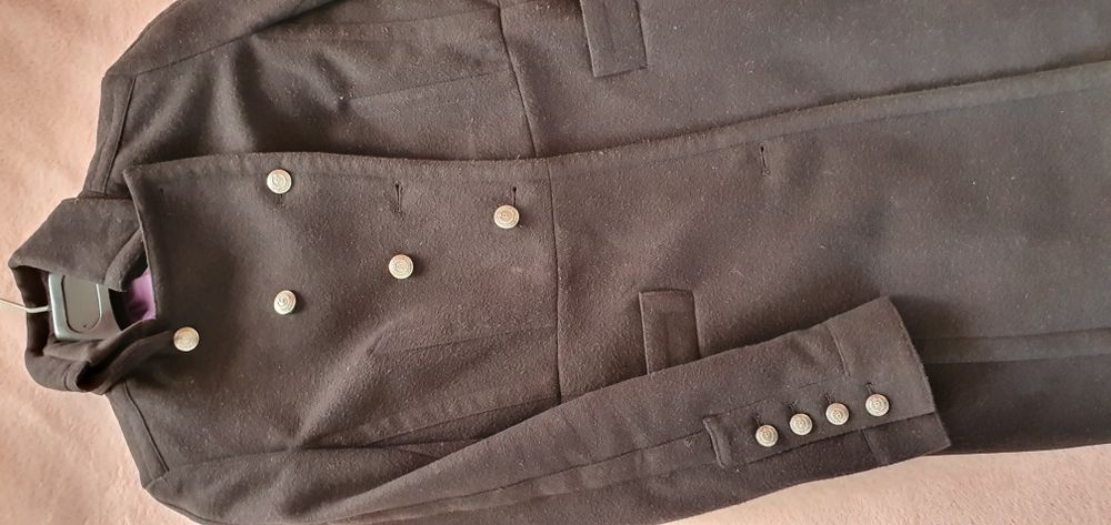 Casaco preto sobretudo